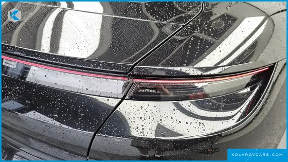 PORSCHE TAYCAN BASE