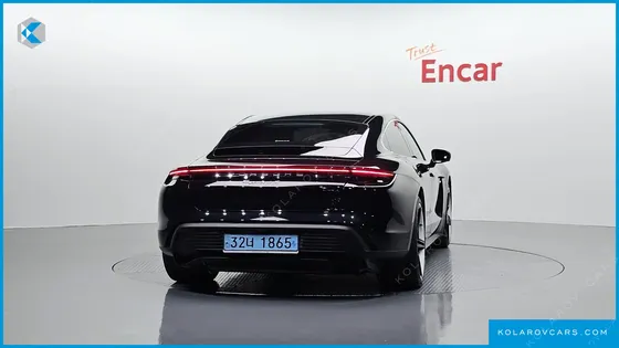 PORSCHE TAYCAN 4S