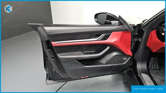 PORSCHE TAYCAN 4S