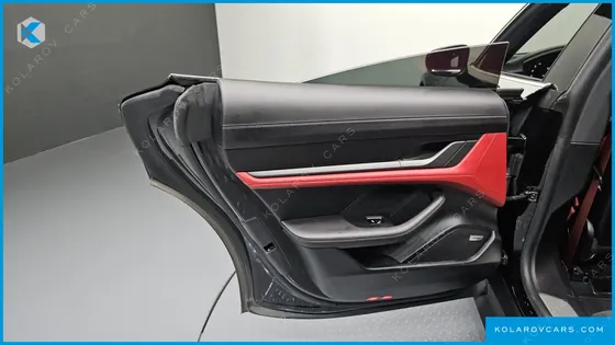 PORSCHE TAYCAN 4S