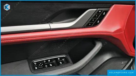 PORSCHE TAYCAN 4S