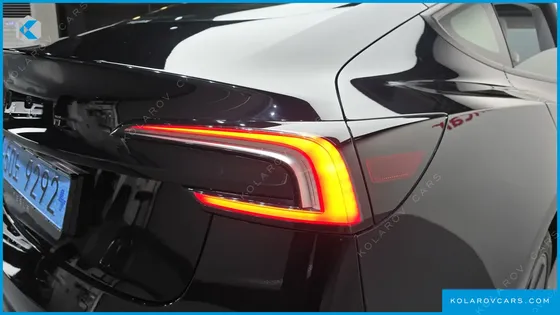TESLA MODEL 3 RWD