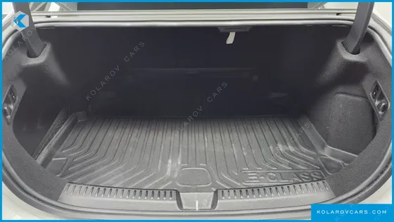 MERCEDES E-CLASS E300 4MATIC AMG LINE