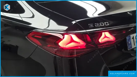MERCEDES E-CLASS E200 AVANTGARDE