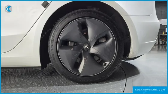 TESLA MODEL 3 LONG RANGE AWD