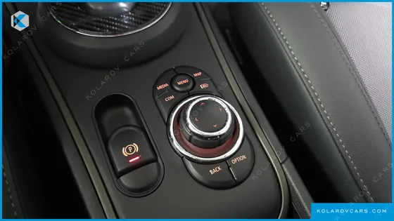 MINI COUNTRYMAN CLASSIC PLUS LAUNCH PACK