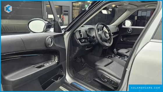 MINI COUNTRYMAN CLASSIC PLUS LAUNCH PACK