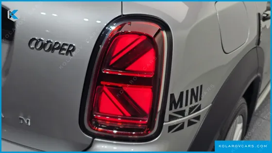 MINI COUNTRYMAN CLASSIC PLUS LAUNCH PACK