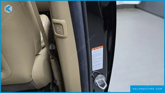 KIA CARNIVAL 7-SEATER LIMOUSINE