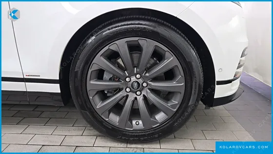 LAND ROVER RANGE ROVER VELAR 3.0 D300 R-DYNAMIC SE