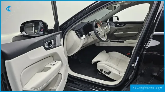 VOLVO XC60 T8 ULTRA BRIGHT
