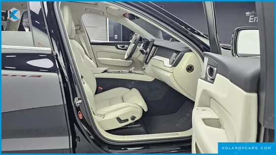 VOLVO XC60 T8 ULTRA BRIGHT