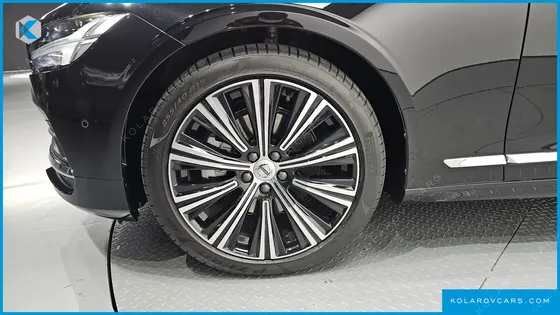 VOLVO S90 B5 ULTRA BRIGHT