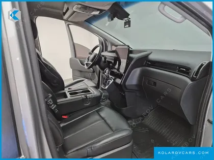 HYUNDAI STARIA CARGO 3-SEATER