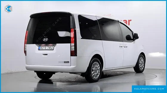 HYUNDAI STARIA L3.5 CARGO 3-SEATER