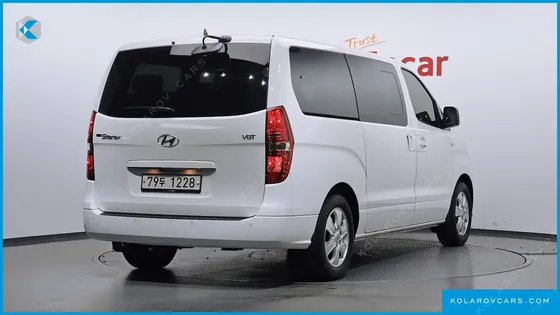 HYUNDAI STAREX WAGON 12-SEATER