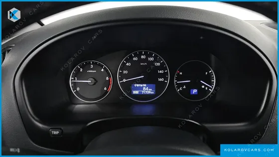 HYUNDAI STAREX WAGON 12-SEATER