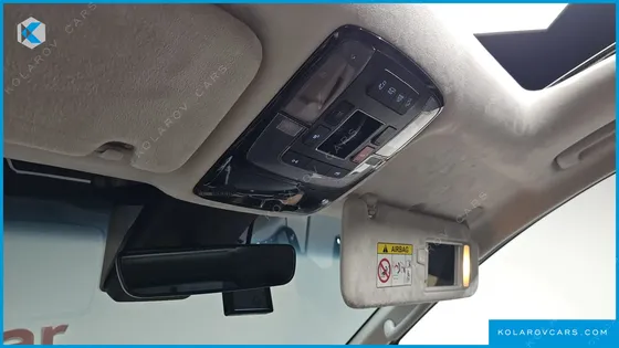 HYUNDAI STARIA LOUNGE 9-SEATER