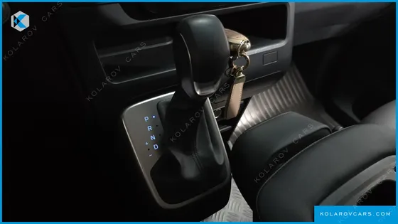HYUNDAI STARIA TOURER 11-SEATER