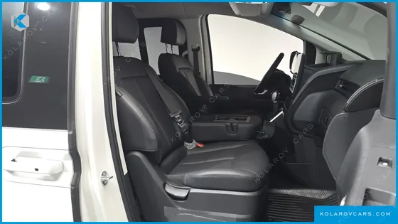 HYUNDAI STARIA TOURER 11-SEATER