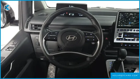HYUNDAI STARIA TOURER 11-SEATER