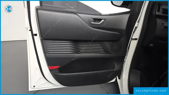 HYUNDAI STARIA TOURER 11-SEATER