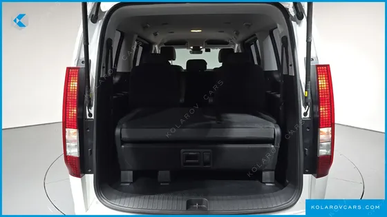 HYUNDAI STARIA TOURER 11-SEATER