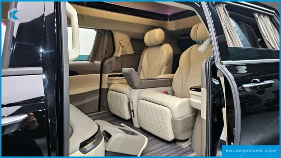 KIA CARNIVAL GASOLINE 4-SEATER HI LIMOUSINE
