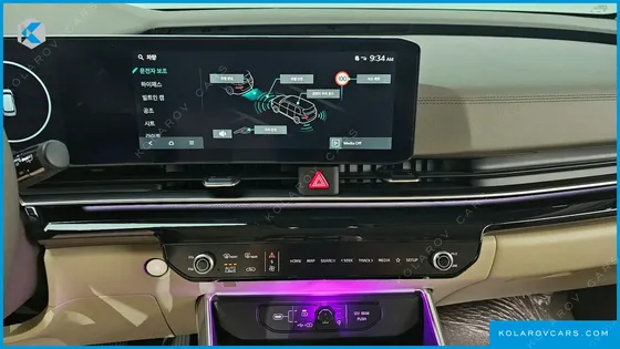 KIA CARNIVAL GASOLINE 4-SEATER HI LIMOUSINE
