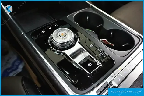 KIA CARNIVAL DIESEL 9-SEATER SIGNATURE