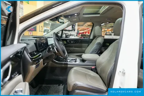KIA CARNIVAL GASOLINE 9-SEATER SIGNATURE