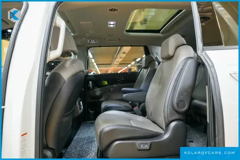 KIA CARNIVAL GASOLINE 9-SEATER SIGNATURE