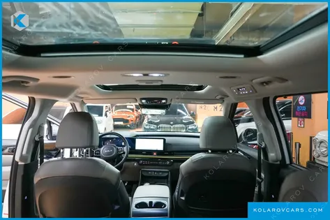 KIA CARNIVAL GASOLINE 9-SEATER SIGNATURE