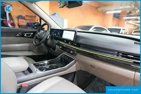 KIA CARNIVAL GASOLINE 9-SEATER SIGNATURE