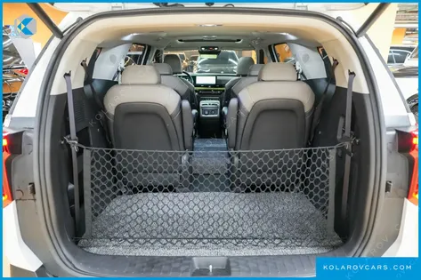 KIA CARNIVAL GASOLINE 9-SEATER SIGNATURE