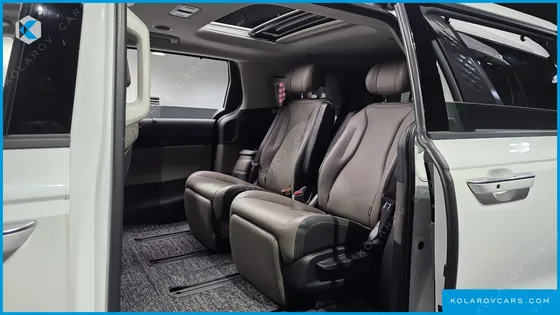 KIA CARNIVAL DIESEL 7-SEATER GRAVITY