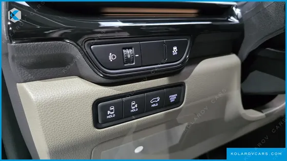 KIA CARNIVAL DIESEL 7-SEATER GRAVITY