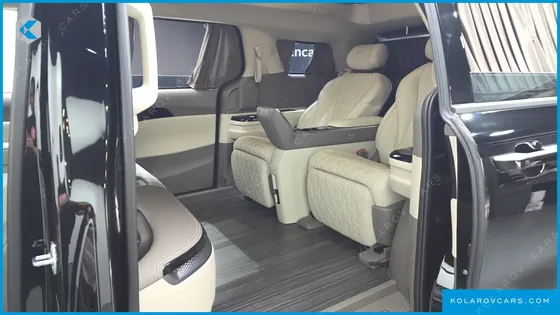 KIA CARNIVAL HEV 4-SEATER HI LIMOUSINE