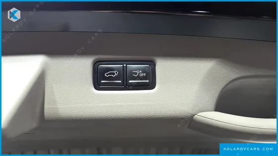KIA CARNIVAL HEV 4-SEATER HI LIMOUSINE