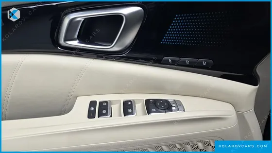 KIA CARNIVAL HEV 4-SEATER HI LIMOUSINE