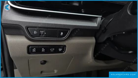 KIA CARNIVAL DIESEL 9-SEATER NOBLESSE