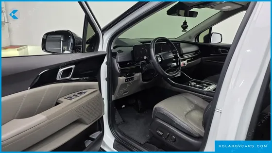 KIA CARNIVAL GASOLINE 9-SEATER GRAVITY