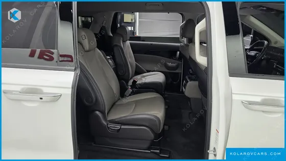 KIA CARNIVAL GASOLINE 9-SEATER GRAVITY