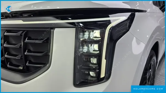 KIA CARNIVAL GASOLINE 9-SEATER GRAVITY