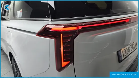 KIA CARNIVAL GASOLINE 9-SEATER GRAVITY