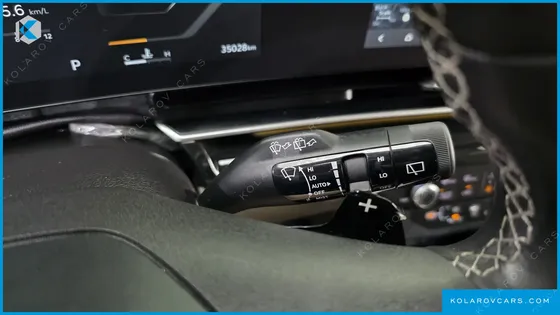KIA CARNIVAL GASOLINE 9-SEATER GRAVITY