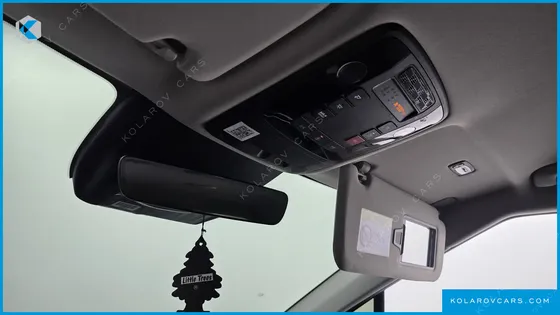 KIA CARNIVAL GASOLINE 9-SEATER GRAVITY