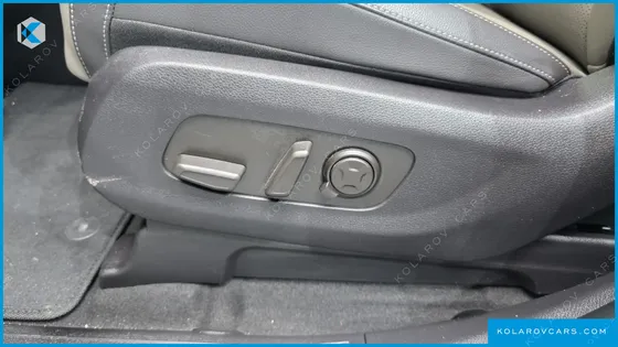 KIA CARNIVAL GASOLINE 9-SEATER GRAVITY