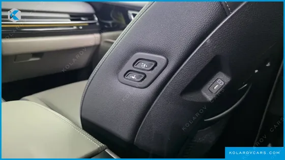KIA CARNIVAL GASOLINE 9-SEATER GRAVITY