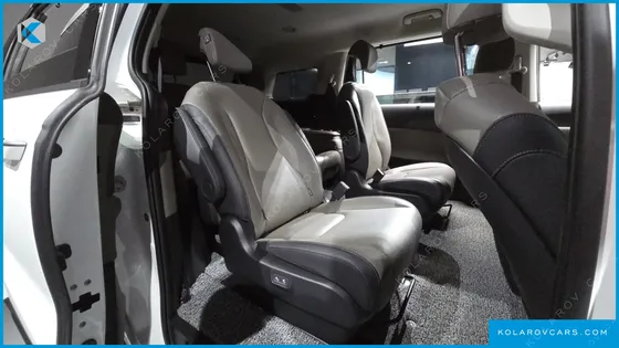 KIA CARNIVAL DIESEL 9-SEATER NOBLESSE